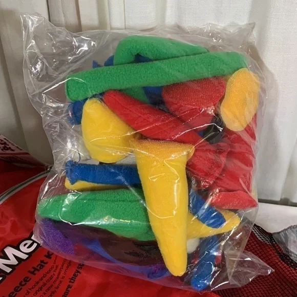 Mental Gear Funky Fleece Hat Kit For Kids - Picture 5 of 8